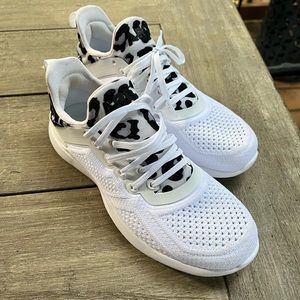 APL Women's TechLoom Tracer